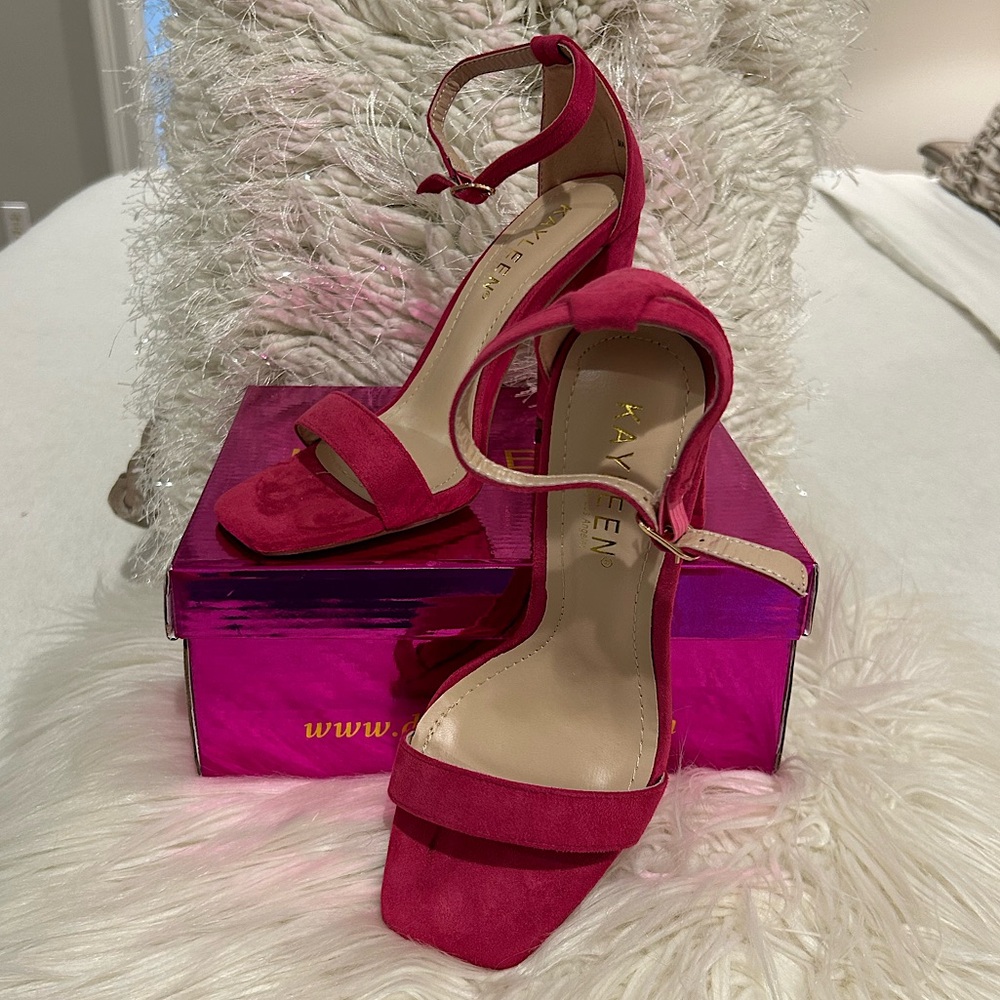 Perfect for Prom!!  Fuchsia Kayleen by Los Angeles 4” Heels